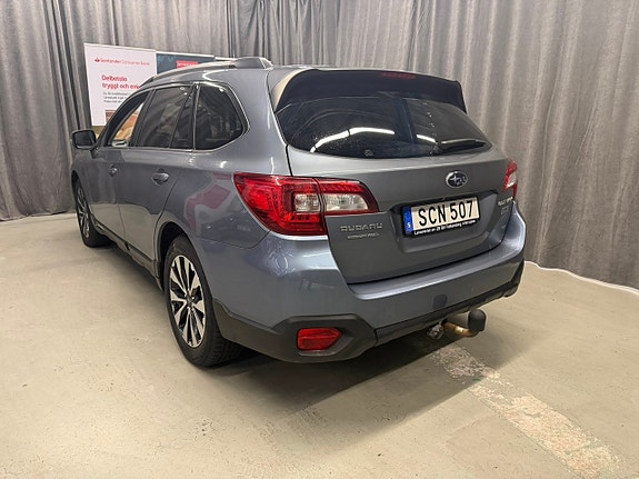 Subaru Outback 4 of 5