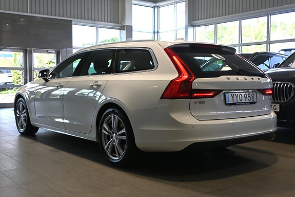 Volvo V90 3 of 5