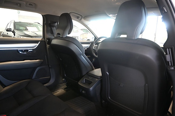 Volvo V90 13 of 23