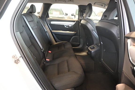 Volvo V90 14 of 23