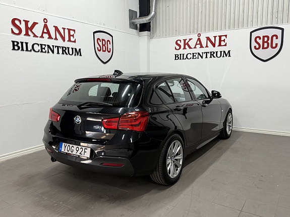 BMW 118i 4 of 5