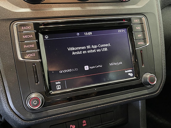 Volkswagen Caddy Maxi 15 of 19