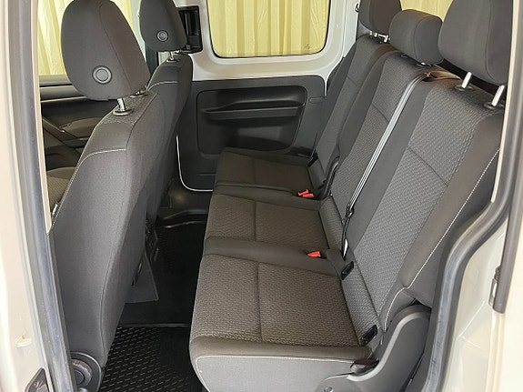 Volkswagen Caddy Maxi 11 of 19