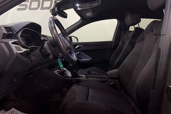 Audi Q3 8 of 23