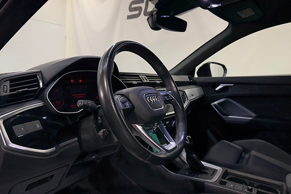 Audi Q3 9 of 23