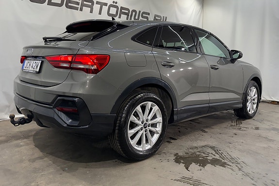 Audi Q3 6 of 23