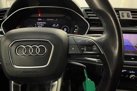 Audi Q3 12 of 23