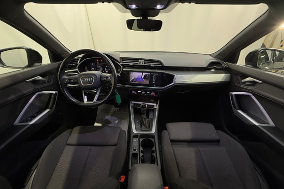 Audi Q3 13 of 23