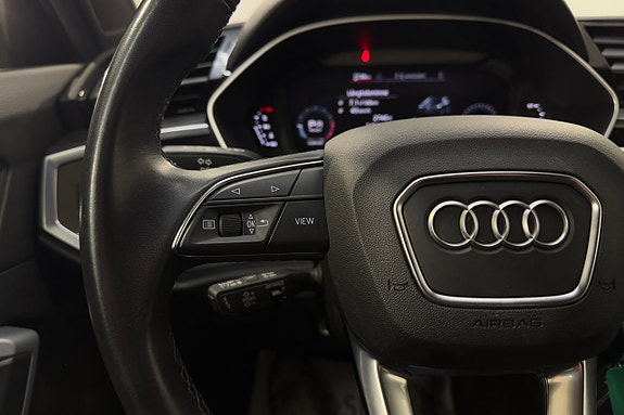 Audi Q3 10 of 23