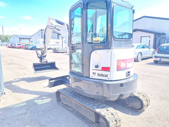 MINIGRÄVARE BOBCAT E25 2,5 ton NY TILT & NYA SKOPOR 7 of 9