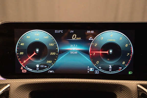 Mercedes-Benz CLA180 20 of 21