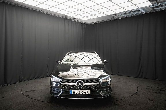Mercedes-Benz CLA180 3 of 21