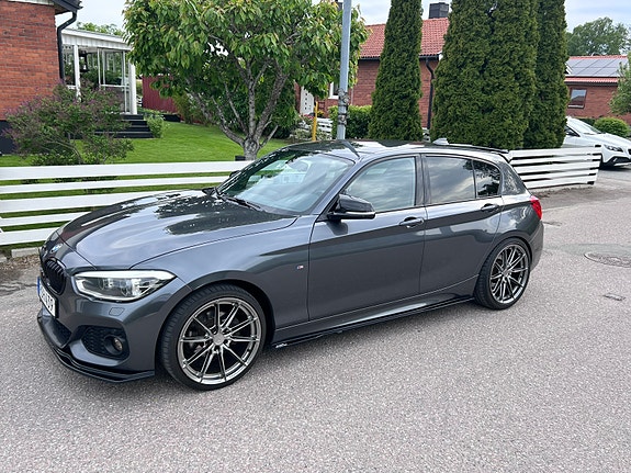 BMW 120d 4 of 5