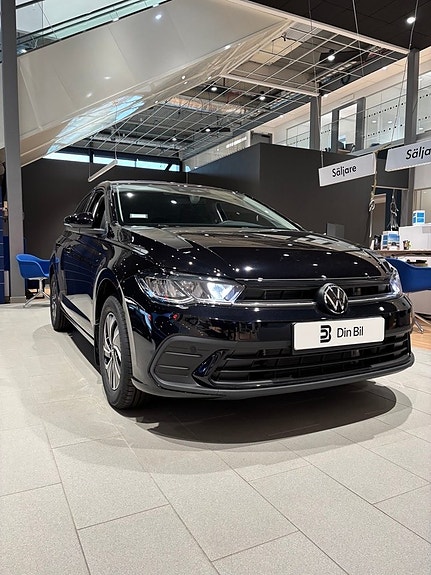 Volkswagen Polo 2 of 9