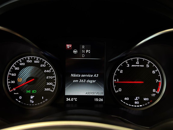 Mercedes-Benz C63 27 of 30