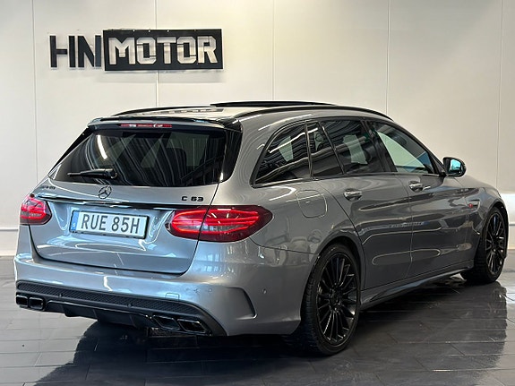 Mercedes-Benz C63 7 of 30