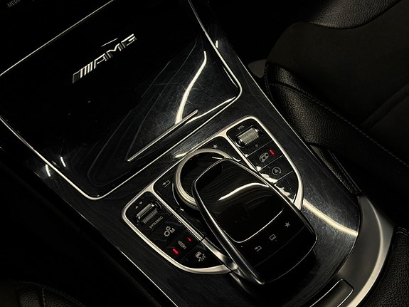 Mercedes-Benz C63 29 of 30