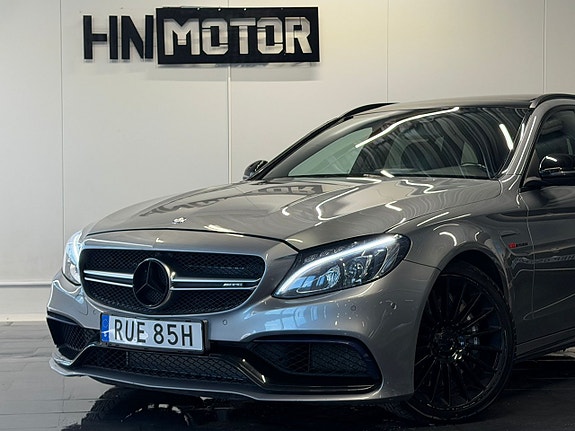 Mercedes-Benz C63 2 of 5