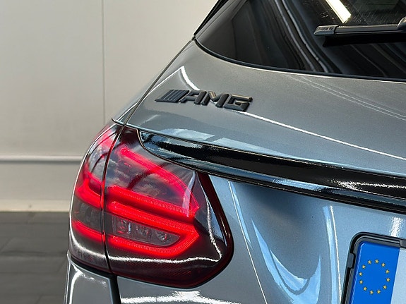 Mercedes-Benz C63 11 of 30