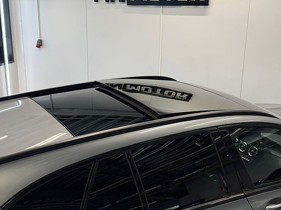 Mercedes-Benz C63 14 of 30