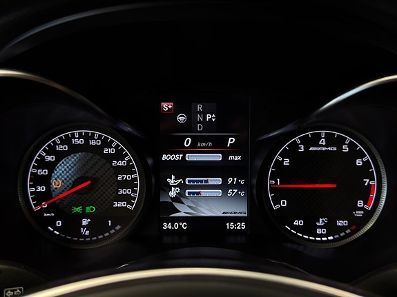 Mercedes-Benz C63 25 of 30