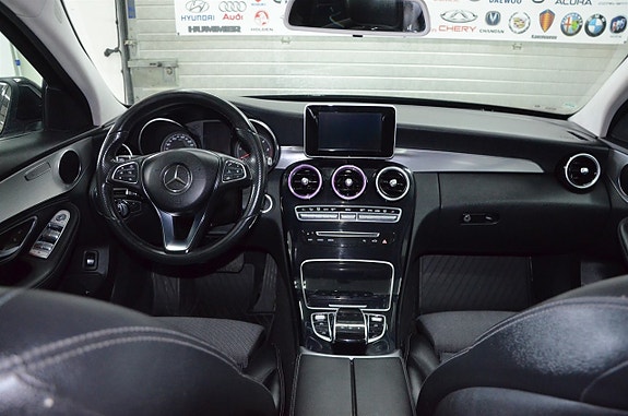 Mercedes-Benz C220 d 9 of 16