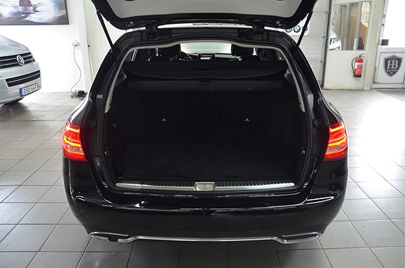 Mercedes-Benz C220 d 13 of 16