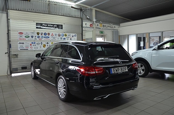 Mercedes-Benz C220 d 3 of 5