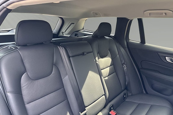Volvo V60 11 of 14