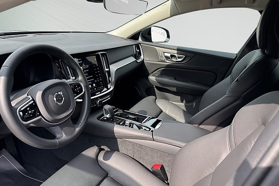 Volvo V60 7 of 14