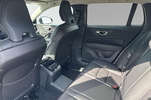 Volvo V60 8 of 14