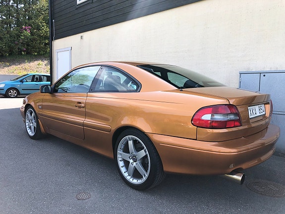Volvo C70 2 of 5