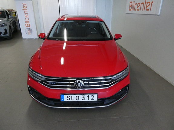 Volkswagen Passat 11 of 24