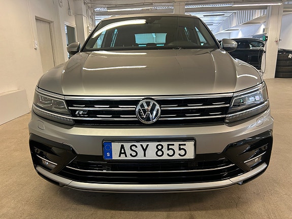 Volkswagen Tiguan 3 of 25