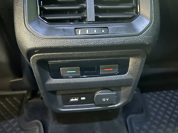 Volkswagen Tiguan 14 of 25