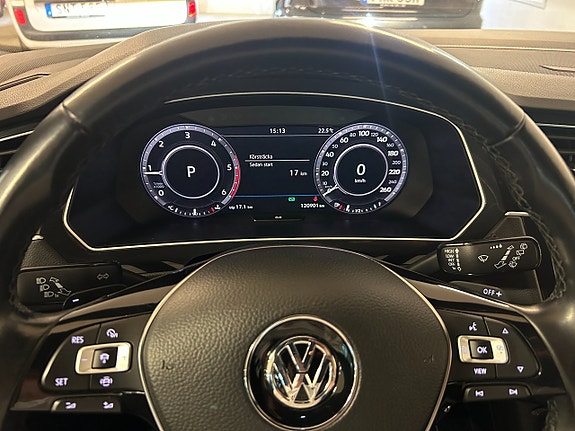 Volkswagen Tiguan 16 of 25