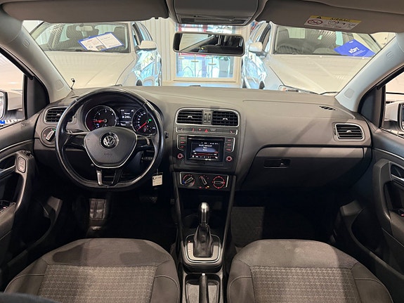 Volkswagen Polo 14 of 18
