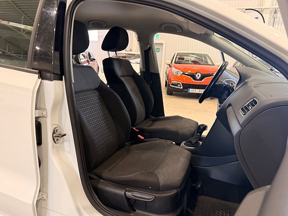 Volkswagen Polo 11 of 18