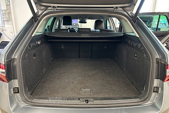 Skoda Superb 24 of 26