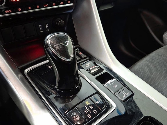 Mitsubishi Eclipse Cross 13 of 16