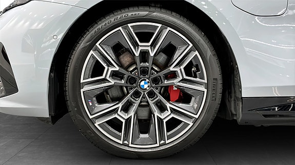 BMW 530e 9 of 9