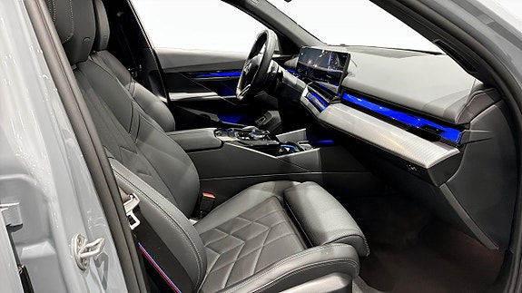 BMW 530e 3 of 9