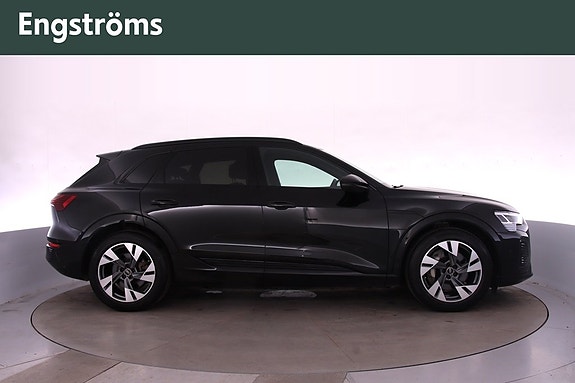 Audi Q8 e-tron 3 of 5