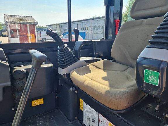 MINIGRÄVARE KOMATSU PC26 MR3 Ny TILT 3st beg. skopor 9 of 10