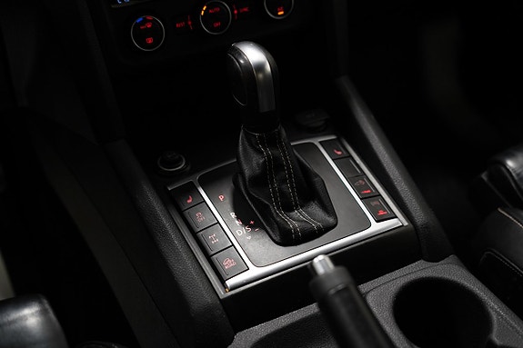 Volkswagen Amarok 16 of 24