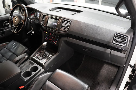Volkswagen Amarok 11 of 24
