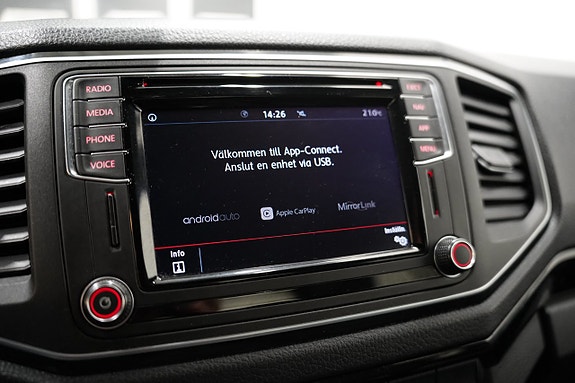 Volkswagen Amarok 20 of 24