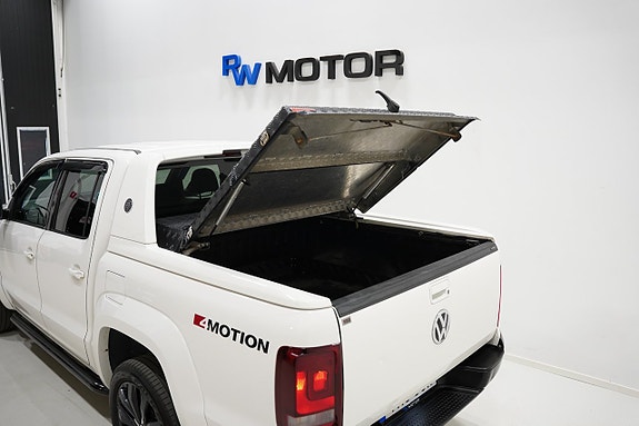 Volkswagen Amarok 23 of 24
