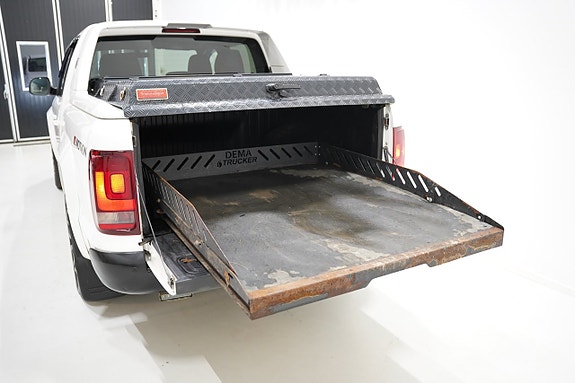 Volkswagen Amarok 24 of 24
