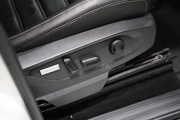 Volkswagen Amarok 12 of 24